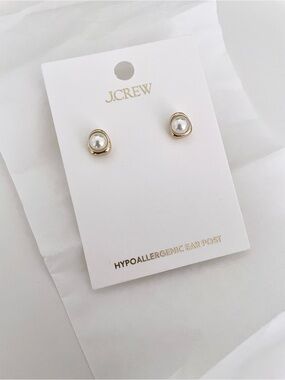 NWT J.Crew Pearl Stud Earrings